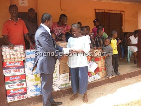 Fred Numah Making The Donation Fred Numah Making The Donation