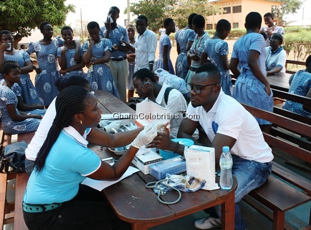 Prince David Osei going through HIV screening1_opt